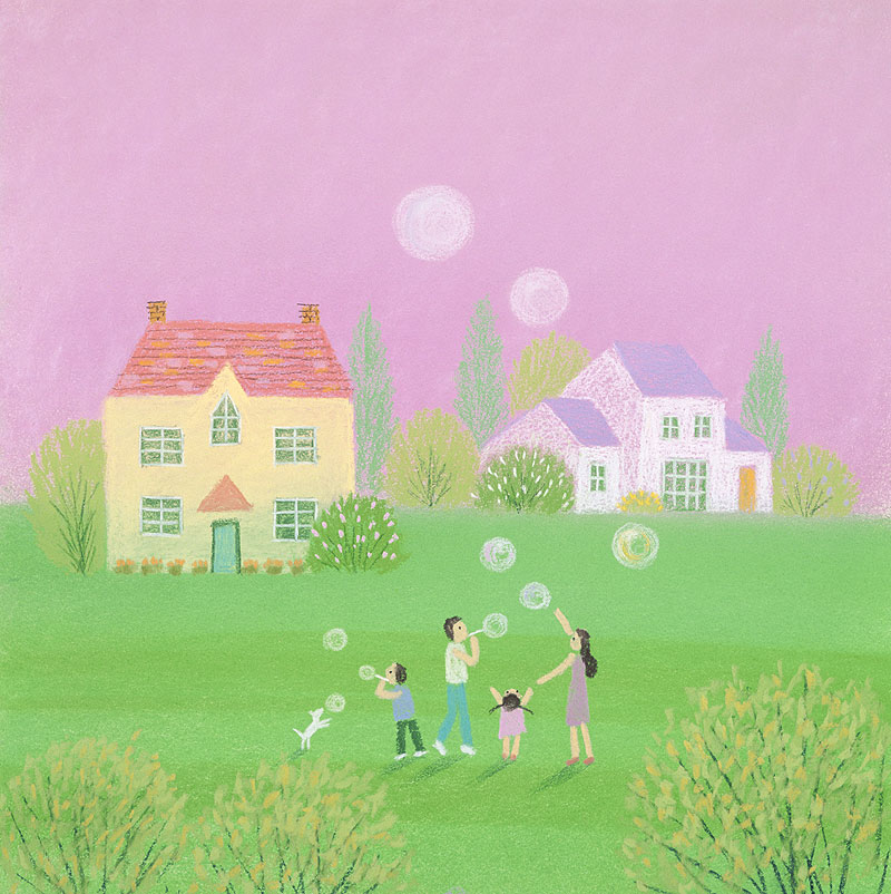 シャボン玉家族イラスト　自然溢れる家の前でシャボン玉で遊ぶ家族の風景イラスト