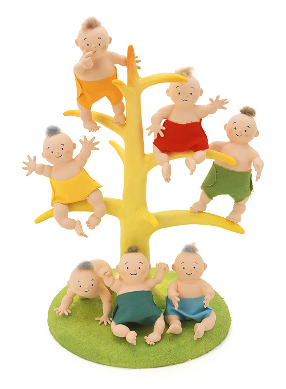 赤ちゃんの日イラスト　１０月１０日成長の木に登るかわいい赤ちゃんたち