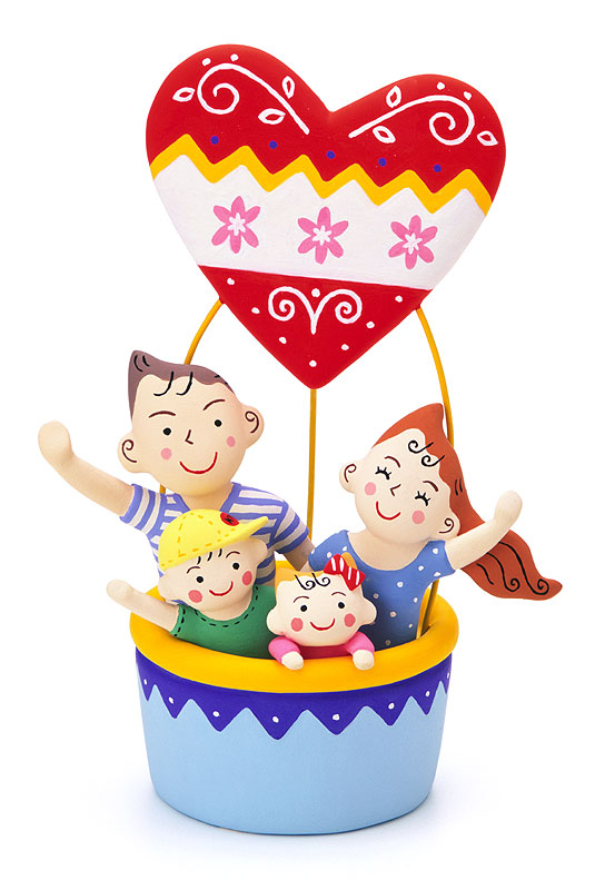 家族気球イラスト・ハートの気球に乗る可愛い家族oncontextmenu=