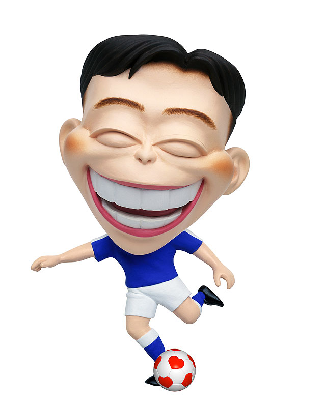 笑顔でハートのサッカーボールをキックするサッカー選手イラスト